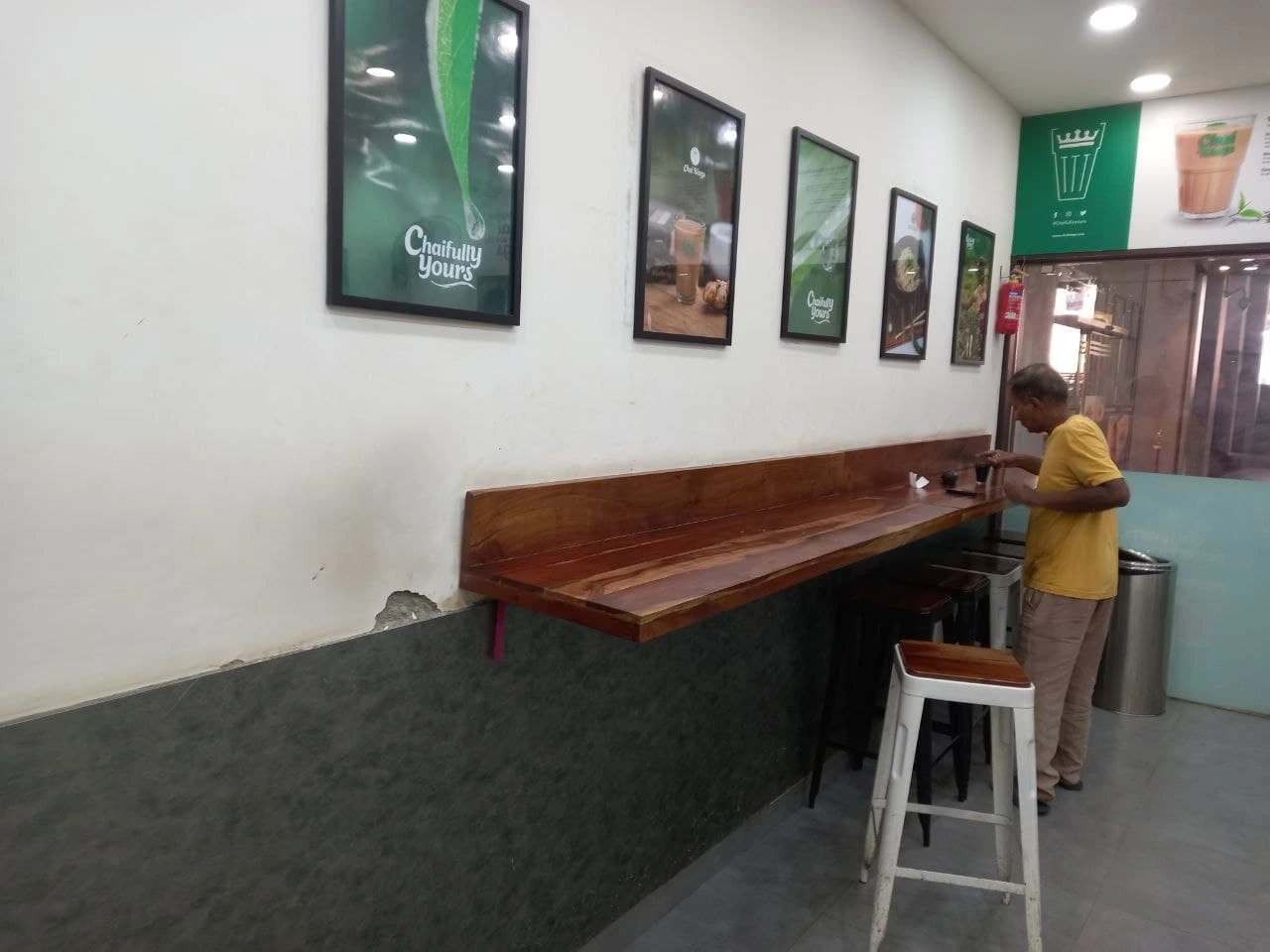 Chai Kings tea shop in Chennai Airport Metro