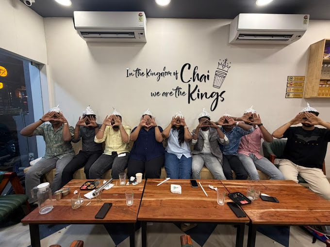 Customers at Chai Kings RS Puram, Coimbatore
