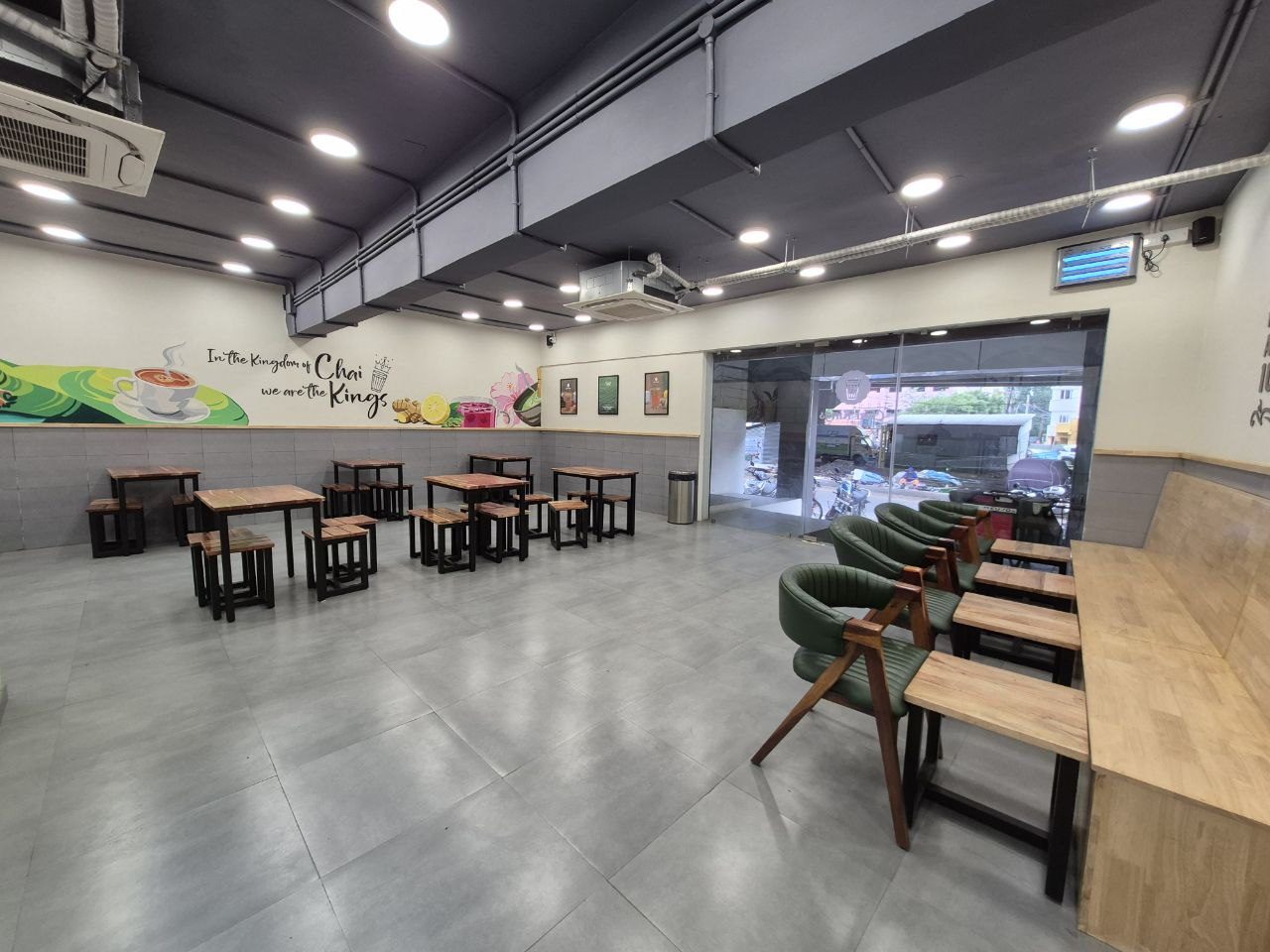 Chai Kings Pattabiram dining area